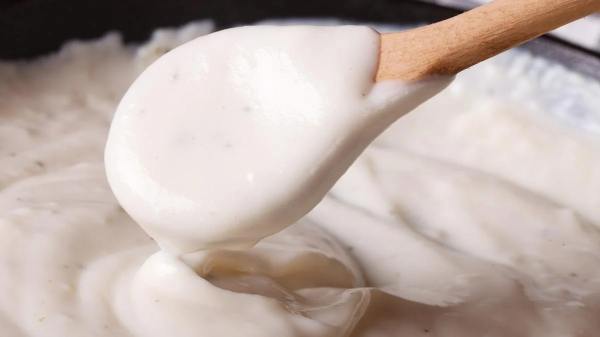 Molho Branco Cremoso com Creme de Leite: Fácil, Versátil e Delicioso!