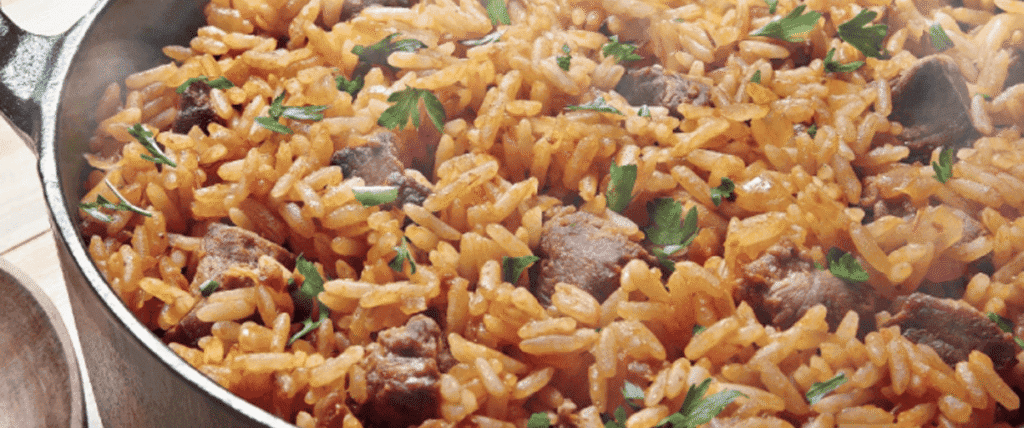 Arroz Carreteiro Tradicional: A Receita Saborosa que Conquista Qualquer Mesa