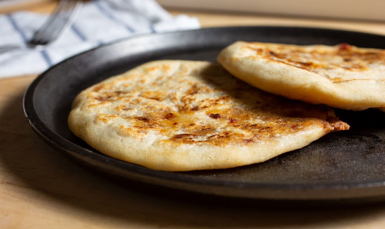 Receita Fit: Pãozinho de Aveia com Queijo na Frigideira